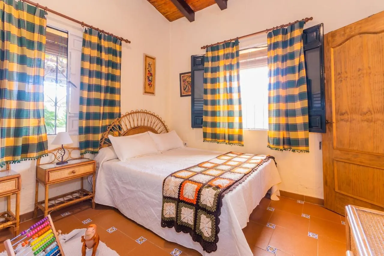 Cubo'S Casa Rural Huertecilla Macias Alhaurín el Grande 0*,  إسبانيا